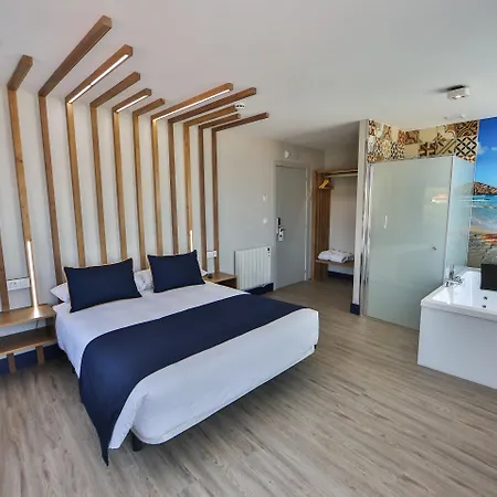 Playa De Hotel 3*